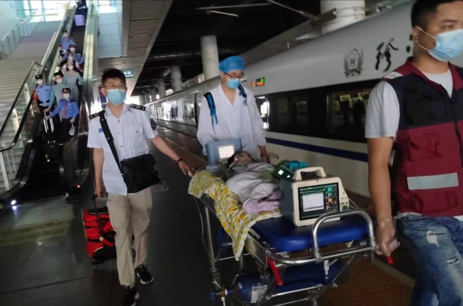 永登县高铁转运公司